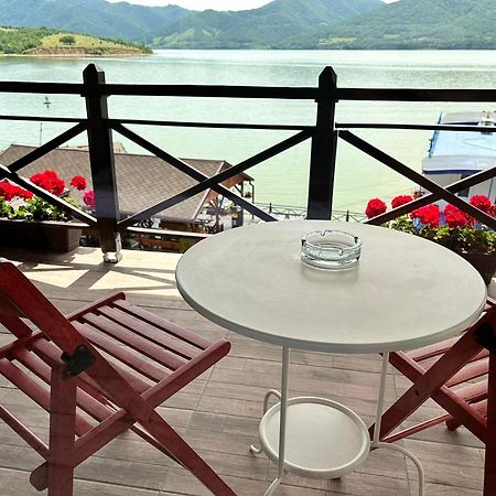 Mustaciosul Dunarii Hotel Eselnita Luaran gambar