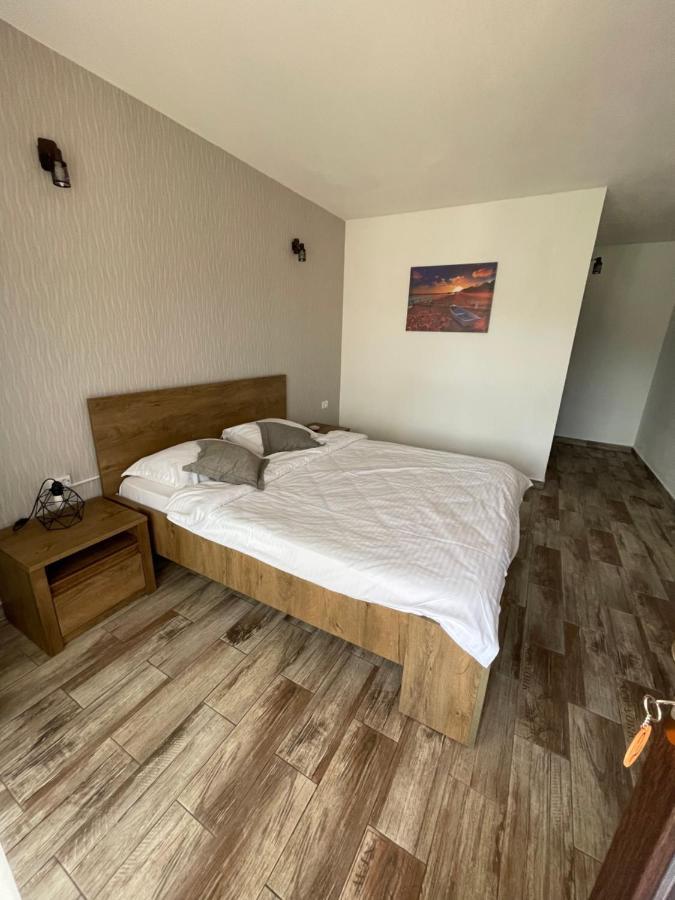 Mustaciosul Dunarii Hotel Eselnita Luaran gambar