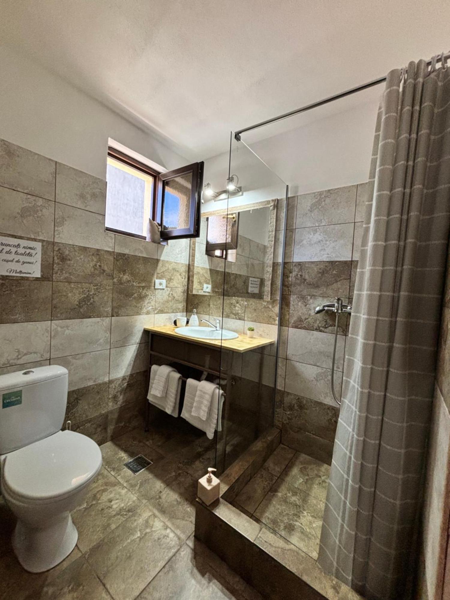 Mustaciosul Dunarii Hotel Eselnita Luaran gambar
