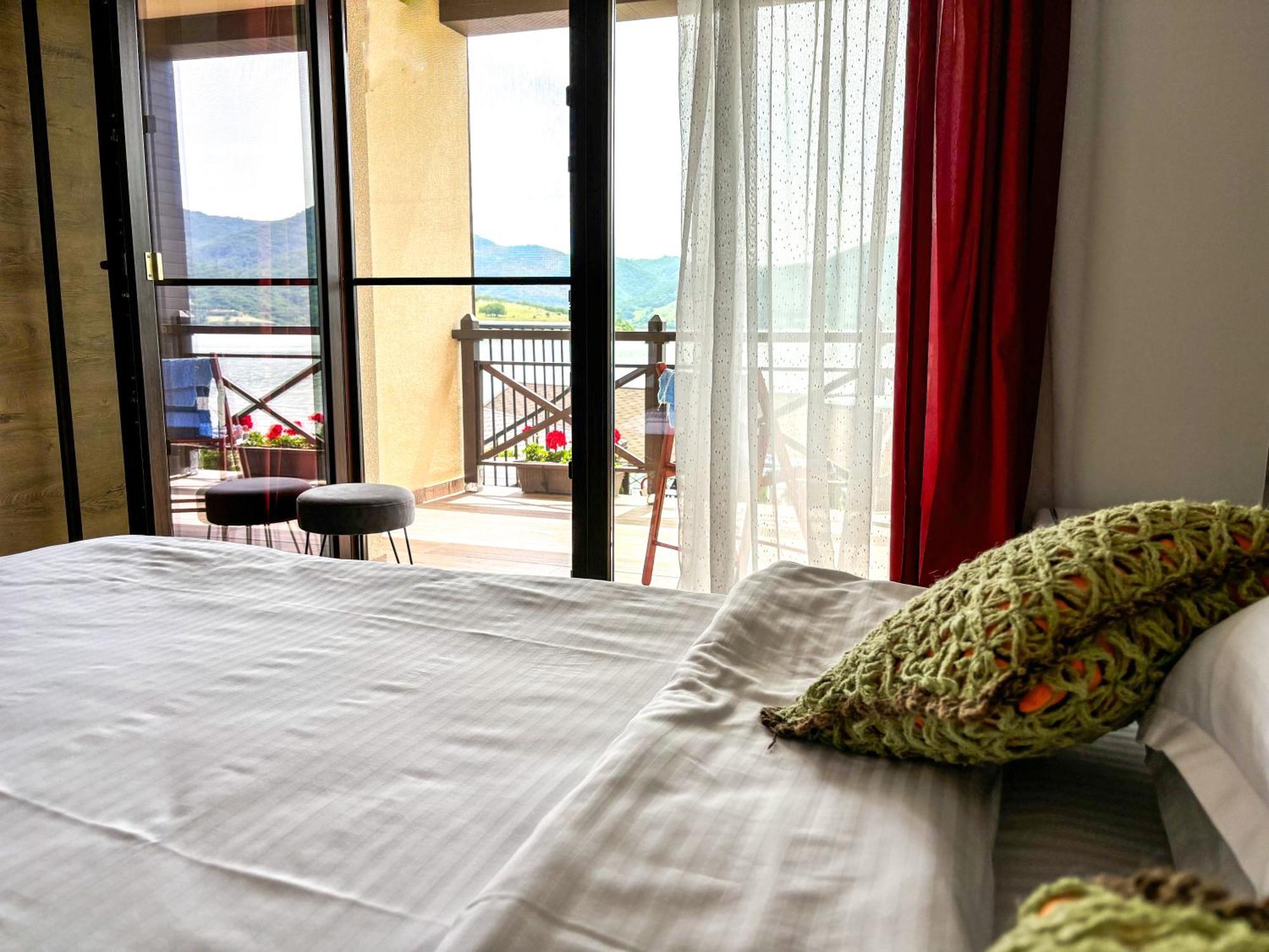 Mustaciosul Dunarii Hotel Eselnita Luaran gambar